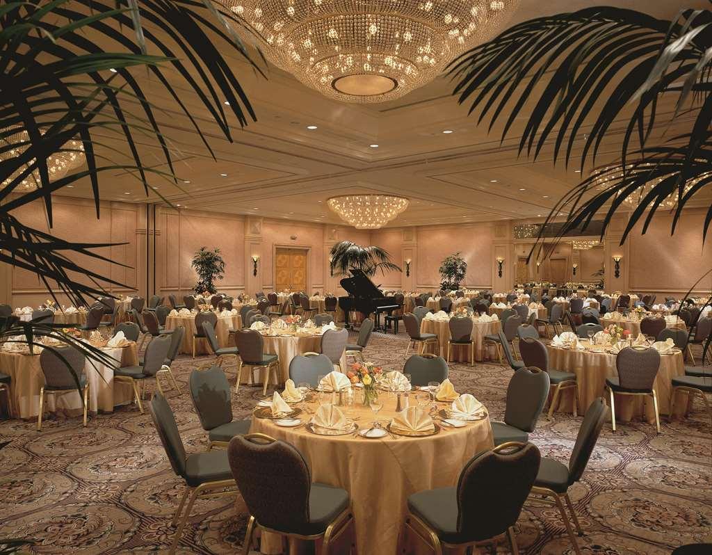 Fairmont Waterfront Otel Vancouver Restoran fotoğraf The Grand Ballroom